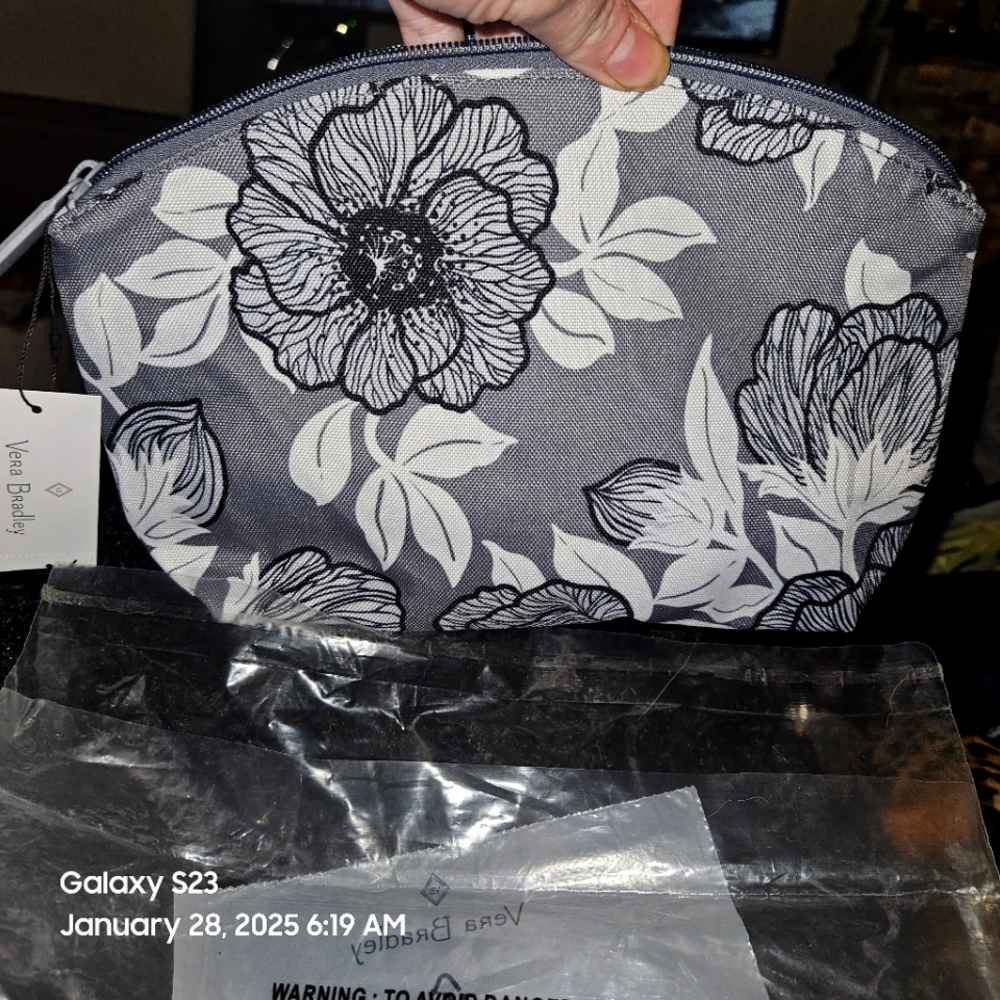 Vera Bradley large make up bag